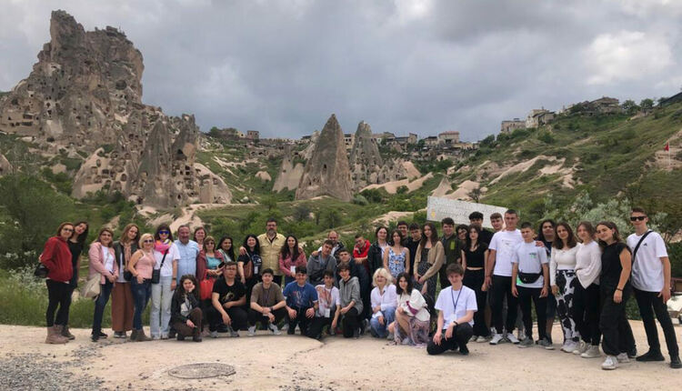 Ученици от Хасково обсъдиха тормоза в училище на международна среща в Турция 