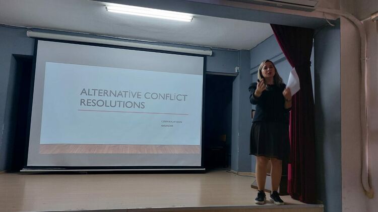 Ученици от Хасково обсъдиха тормоза в училище на международна среща в Турция 