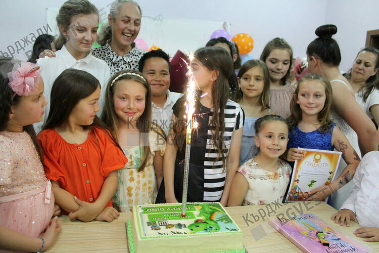 Детски център„HAPPY DINO“ чества рожден ден