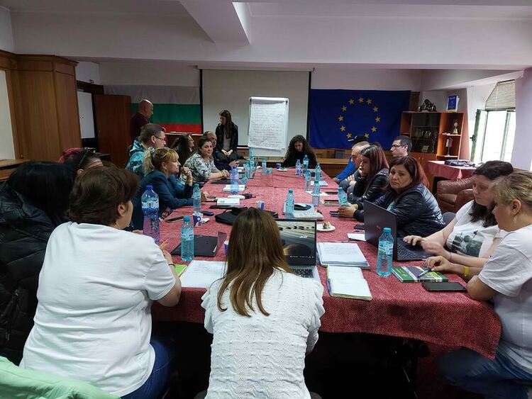 Предоставящите социални услуги в Първомай участват в кръгли маси за иновации и развитие в сферата им