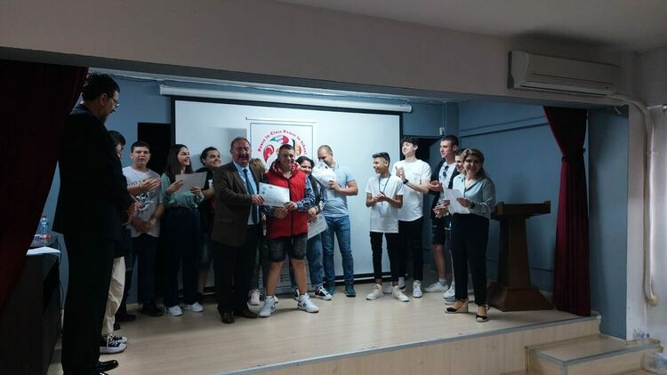 Ученици от Хасково обсъдиха тормоза в училище на международна среща в Турция 