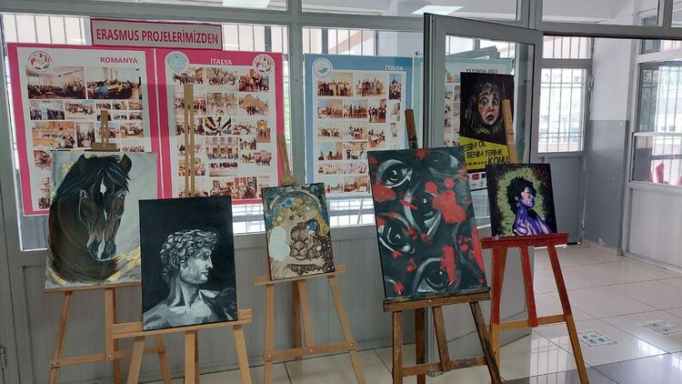 Ученици от Хасково обсъдиха тормоза в училище на международна среща в Турция 