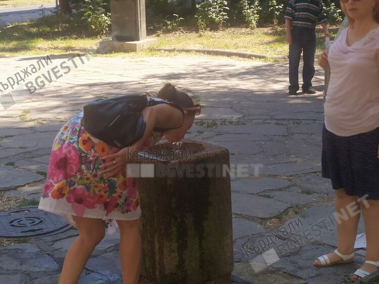   Над 30 000 лева месечно струват на общината градските чешмички, тази зима не са зазимявани