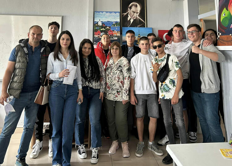 Ученици от Хасково обсъдиха тормоза в училище на международна среща в Турция 