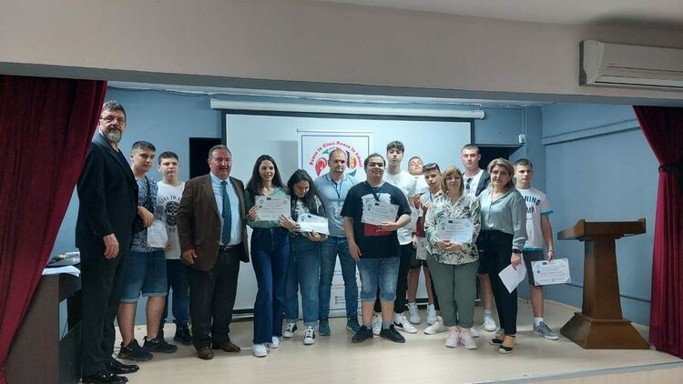 Ученици от Хасково обсъдиха тормоза в училище на международна среща в Турция 