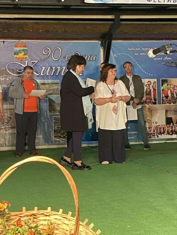 10 златни медала за талантите на „Зора-Зорничка“ от фолклорен фестивал