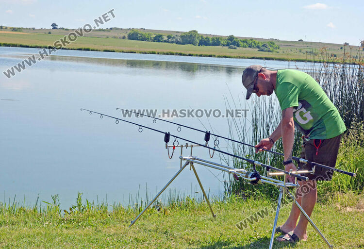 Въдичари в надпревара с шарани след земетресението на турнира по спортен риболов край Горски извор