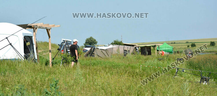Въдичари в надпревара с шарани след земетресението на турнира по спортен риболов край Горски извор