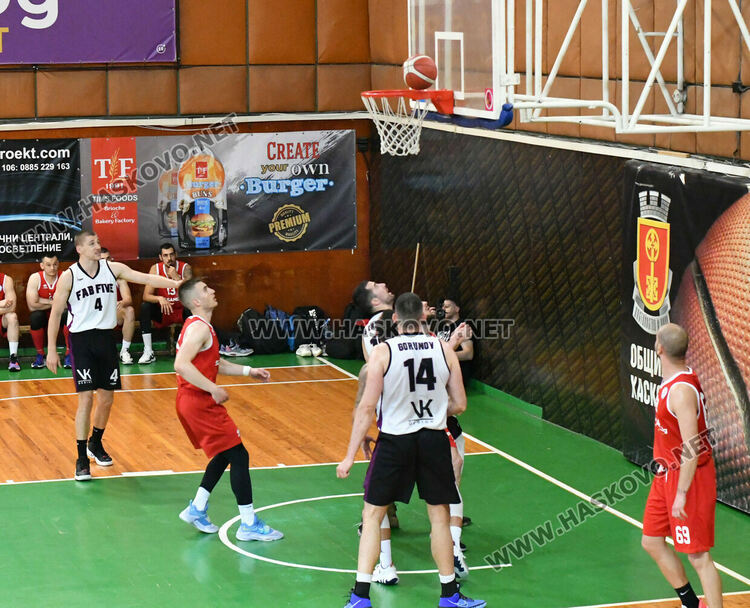 Баскетболистите на Хасково ще спорят за титлата в „А“ група