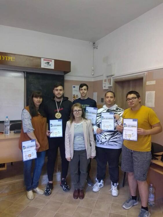 В Девин 385 деца от цялата страна участваха в Национално състезание по информатика