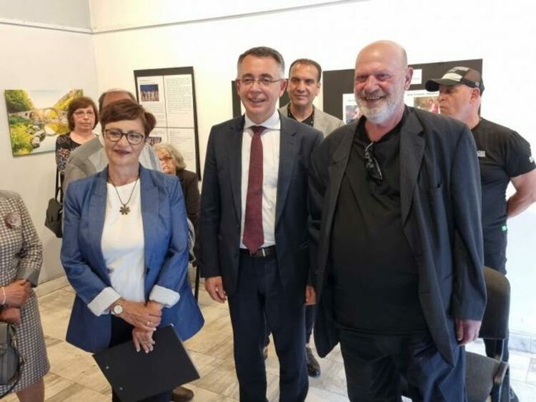 Връчиха наградата „Мултикултурния човек” на Арт движение „Кръг” и община Кърджали на Жана Чакърова и Иво Папазов - Ибряма