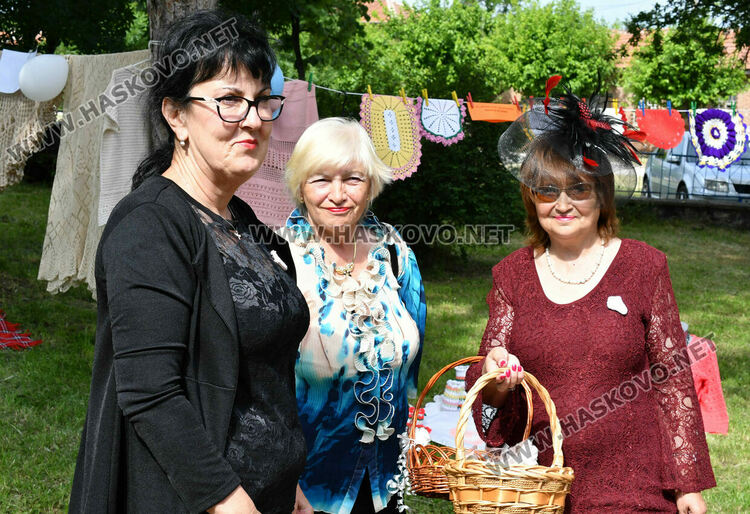 Плетива и стари градски песни в Крум за девета година