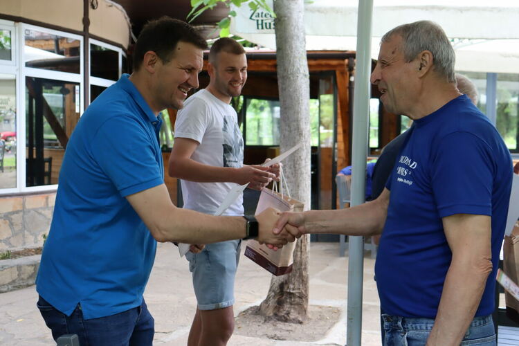 Отличиха футболните легенди от златното поколение в Хасково