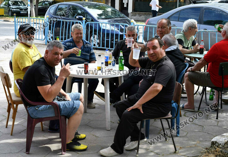 Плетива и стари градски песни в Крум за девета година