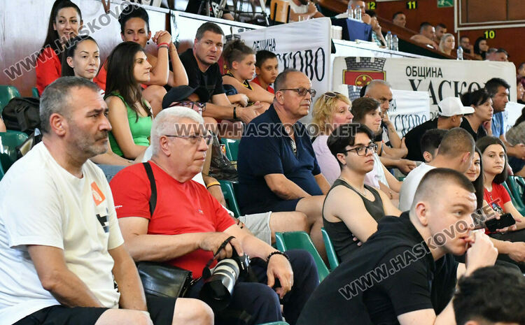 Баскетболистите на Хасково ще спорят за титлата в „А“ група