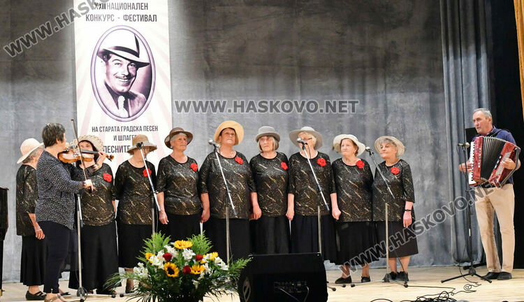 Откриха Националния конкурс-фестивал „С песните на Ари“