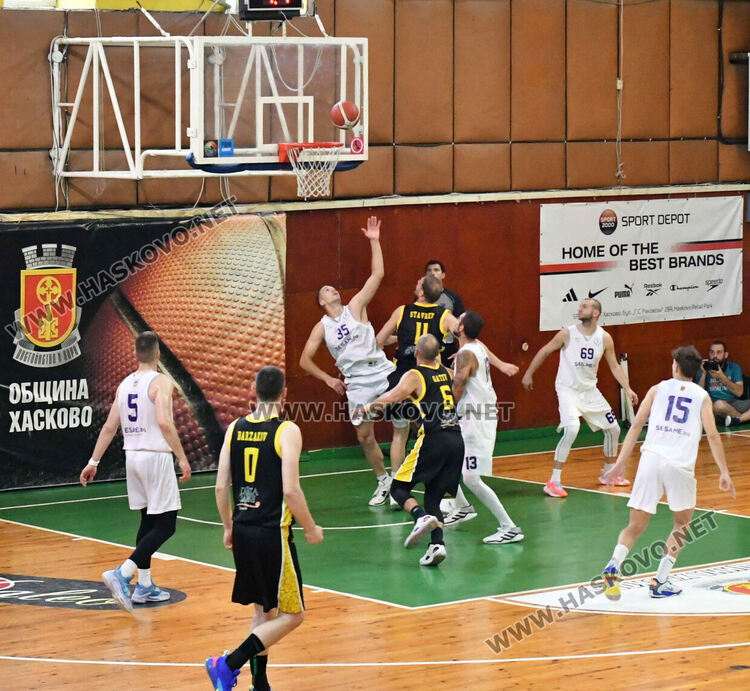 Баскетболистите на Хасково спечелиха сребърните медали в „А“ група