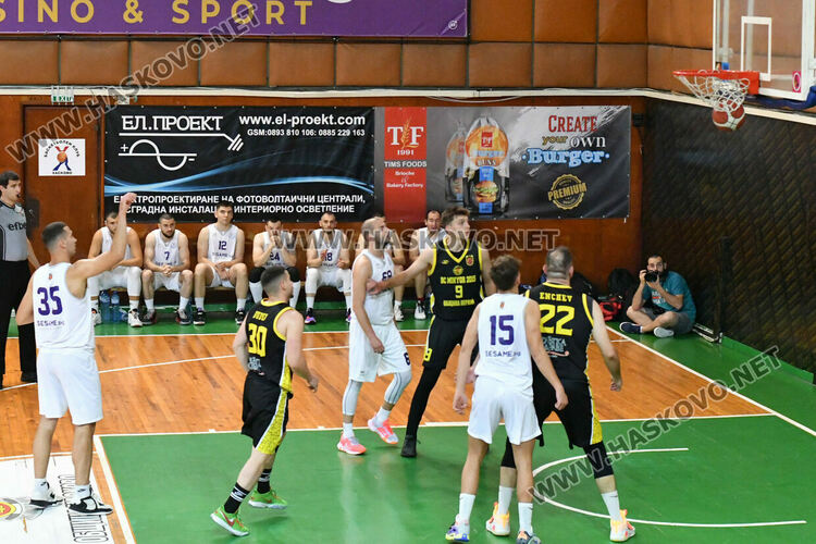 Баскетболистите на Хасково спечелиха сребърните медали в „А“ група