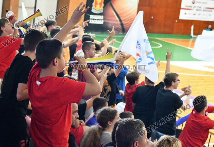 Баскетболистите на Хасково спечелиха сребърните медали в „А“ група