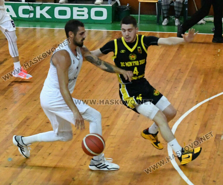 Баскетболистите на Хасково спечелиха сребърните медали в „А“ група