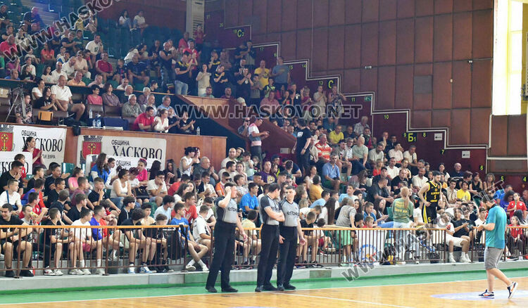 Баскетболистите на Хасково спечелиха сребърните медали в „А“ група