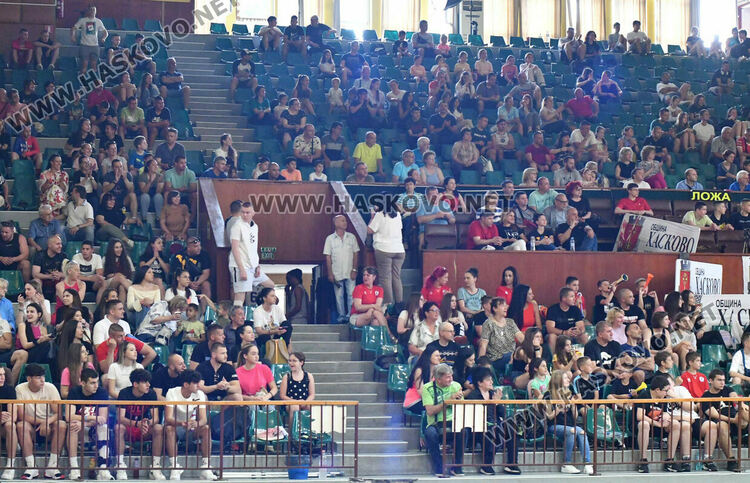 Баскетболистите на Хасково спечелиха сребърните медали в „А“ група