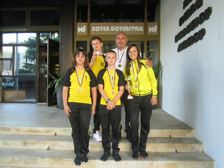 Бронзов медал завоюваха дебърци в състезание по БДП