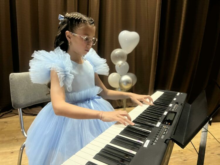 Успешен първи самостоятелен концерт на 10-годишната Ярен Мехмед