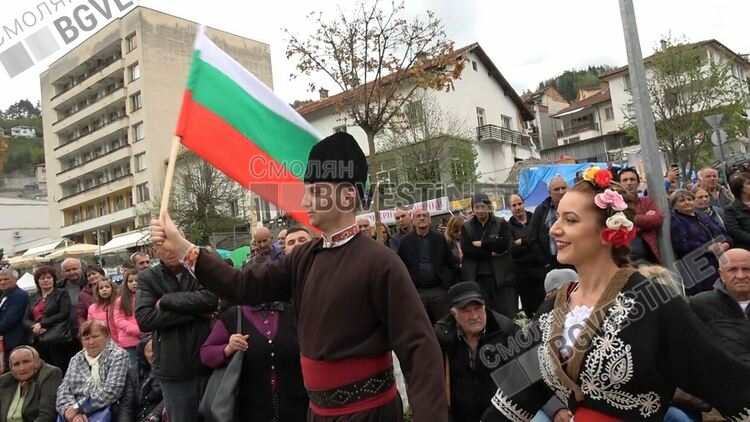 Тази вечер в "От Мерак" - Росица Пейчева, гайдарите от "Воеводите", Валя Балканска и Петър Янев на събор в Баните