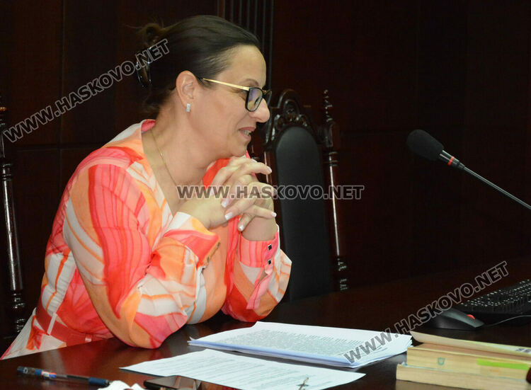 Ученици слушаха лекция за административното правосъдие, нарушения и наказания