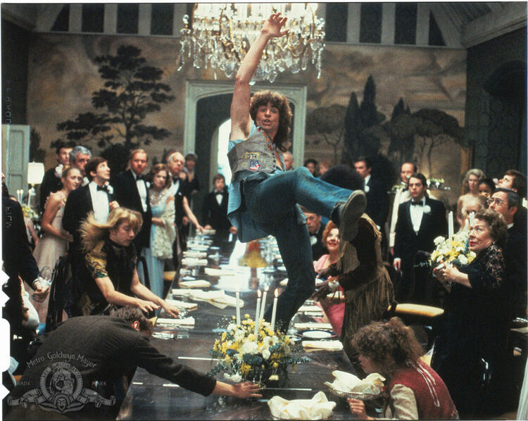 Звездата от ''Коса'' Трийт Уилямс загина в катастрофа с мотор