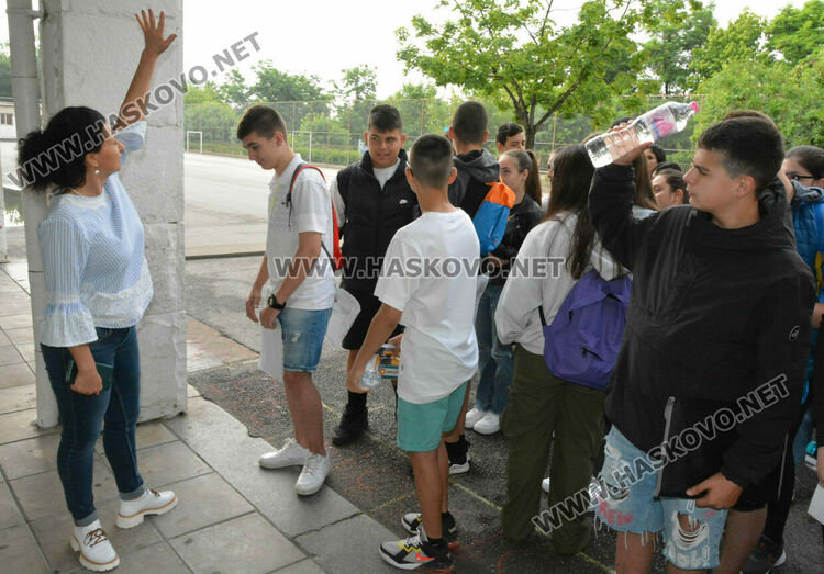 3622-ма седмокласници и десетокласници се явяват на изпити днес в региона на Хасково