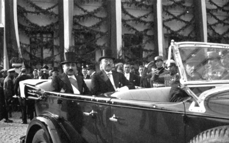 София, 1934 г. Министър-председателят Кимон Георгиев и югославският външен министър Боголюб Йевтич. Сн.: Пресфото-БТА/Архив