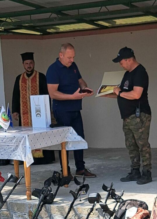 Кметът отличи шефа на златотърсачите за ползотворно сътрудничество