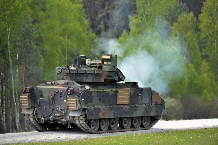 CNN съобщи, че в боевете Украина е загубила 16 БМП Bradley 