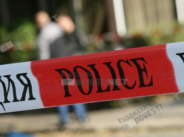 Раниха кърджалиец с нож в лицето след скандал