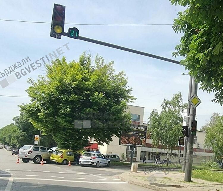 Катастрофа на кръстовището до Съда