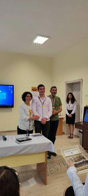 Паисиевци отново на върха!