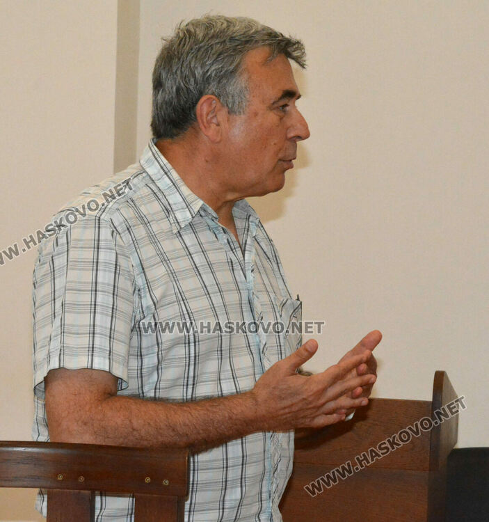 Съдии от Хасково отличиха ученици от Езиковата за партньорство и есе по право