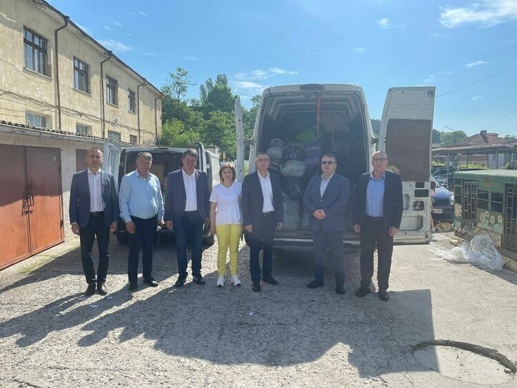                   Кърджали изпрати дарения за Берковица и Етрополе