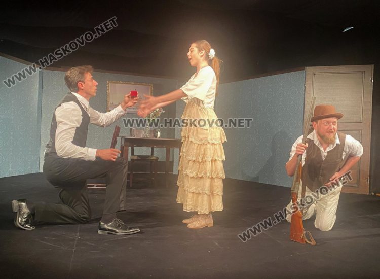 Режисьорът Атанас Атанасов сбъдва мечта на хасковска сцена с компилация по Чехов „Смехът на сърцето“