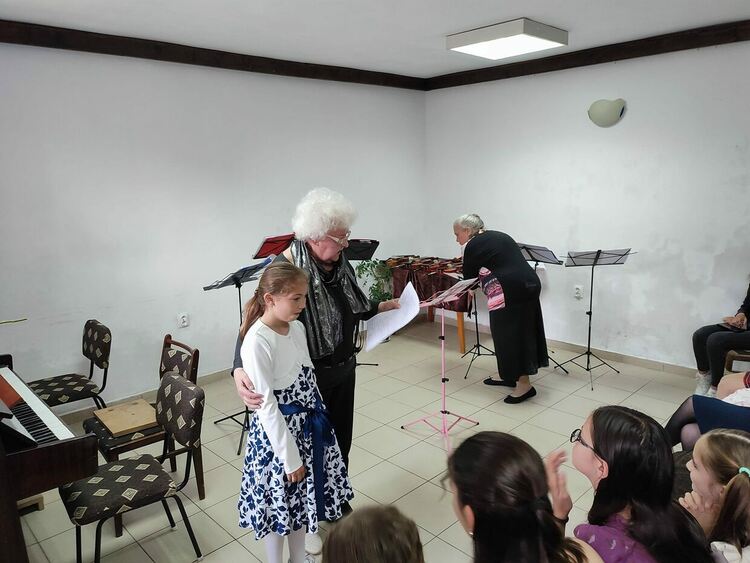 Талантливи малки цигулари и пианисти изпълниха читалищатата в Райково и Устово/галерия/
