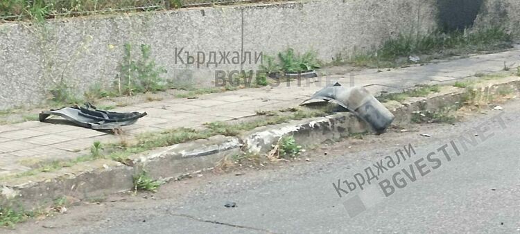 „Ауди” направи опит да „нахлуе” в офисите на Синята зона,спря го оградата /снимки/