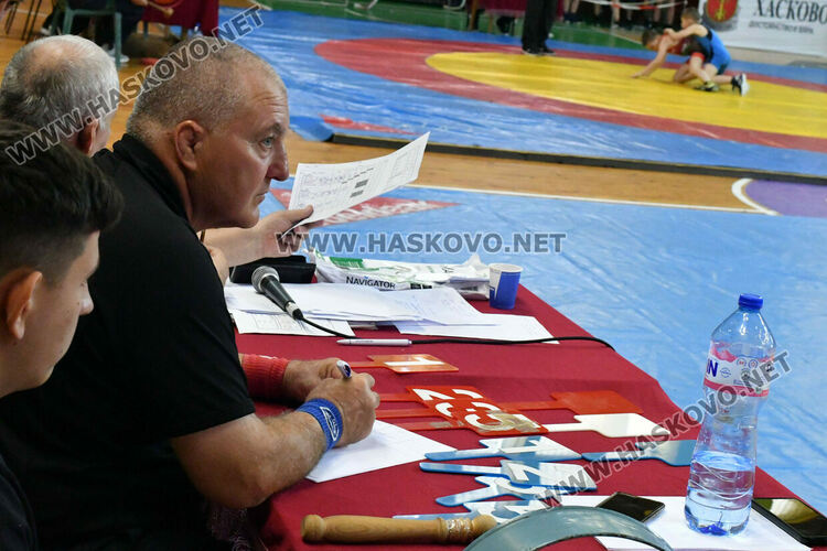 Борци от цялата страна излизат на тепиха в зала "Дружба" за "Купа Хасково"