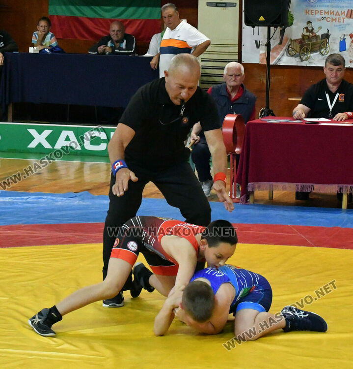 Борци от цялата страна излизат на тепиха в зала "Дружба" за "Купа Хасково"