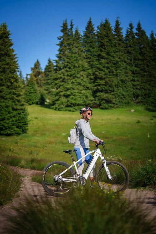 Начало на летния сезон с кампанията „Да почистим Пампорово заедно“