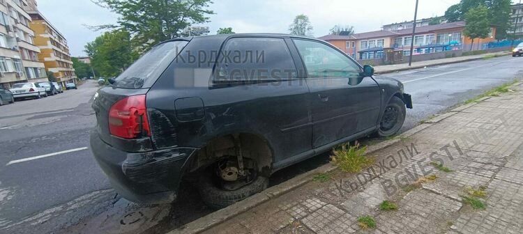 „Ауди” направи опит да „нахлуе” в офисите на Синята зона,спря го оградата /снимки/