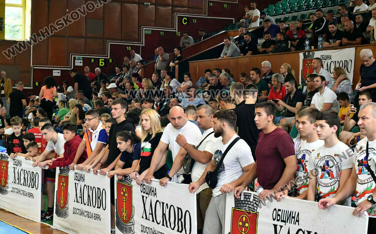 Борци от цялата страна излизат на тепиха в зала "Дружба" за "Купа Хасково"