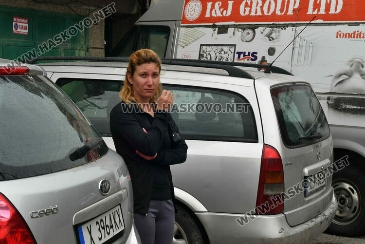 Тротоар пропадна при изкопни работи за строеж в Хасково