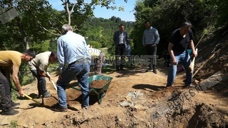 Общо седем гроба проучиха археолозите в средновековния некропол край Неделино